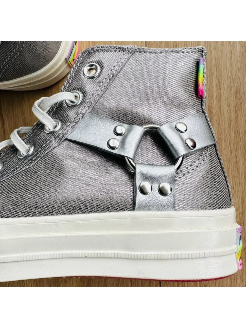 ❤️Converse Chuck 70 Pride Hi Silver Sz 7.5 Men's Shoes Metallic Sneaker A10214C